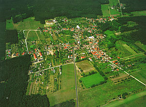 Luftbild mit Blick auf die Naturparkgemeinde Kraupa